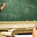 Adviser education must be maintained at a bachelor-degree level, but professional associations should be allowed to supply relevant training.